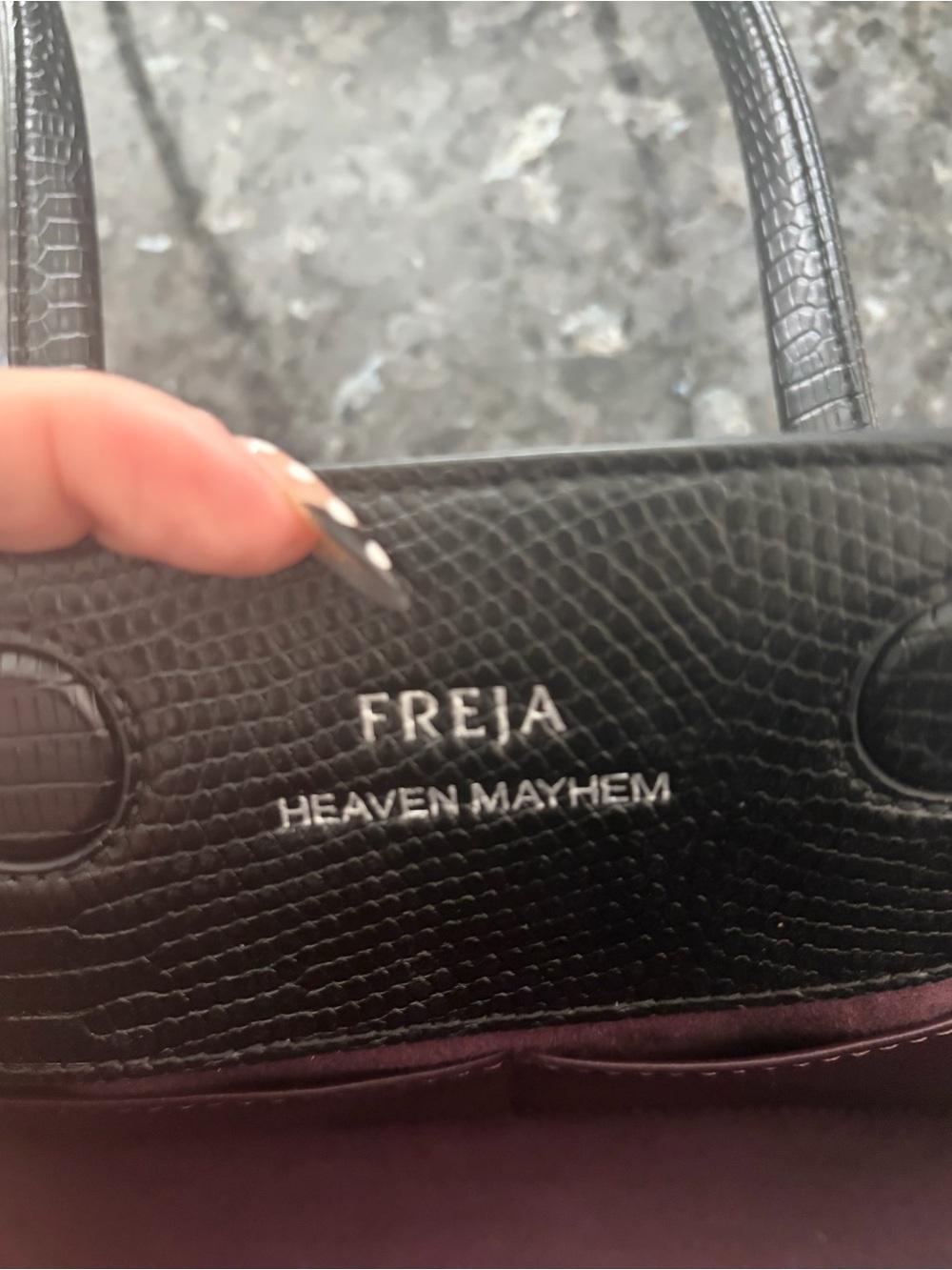 FREJA Black Croc-Embossed Shoulder Bag - Picture 3 of 5